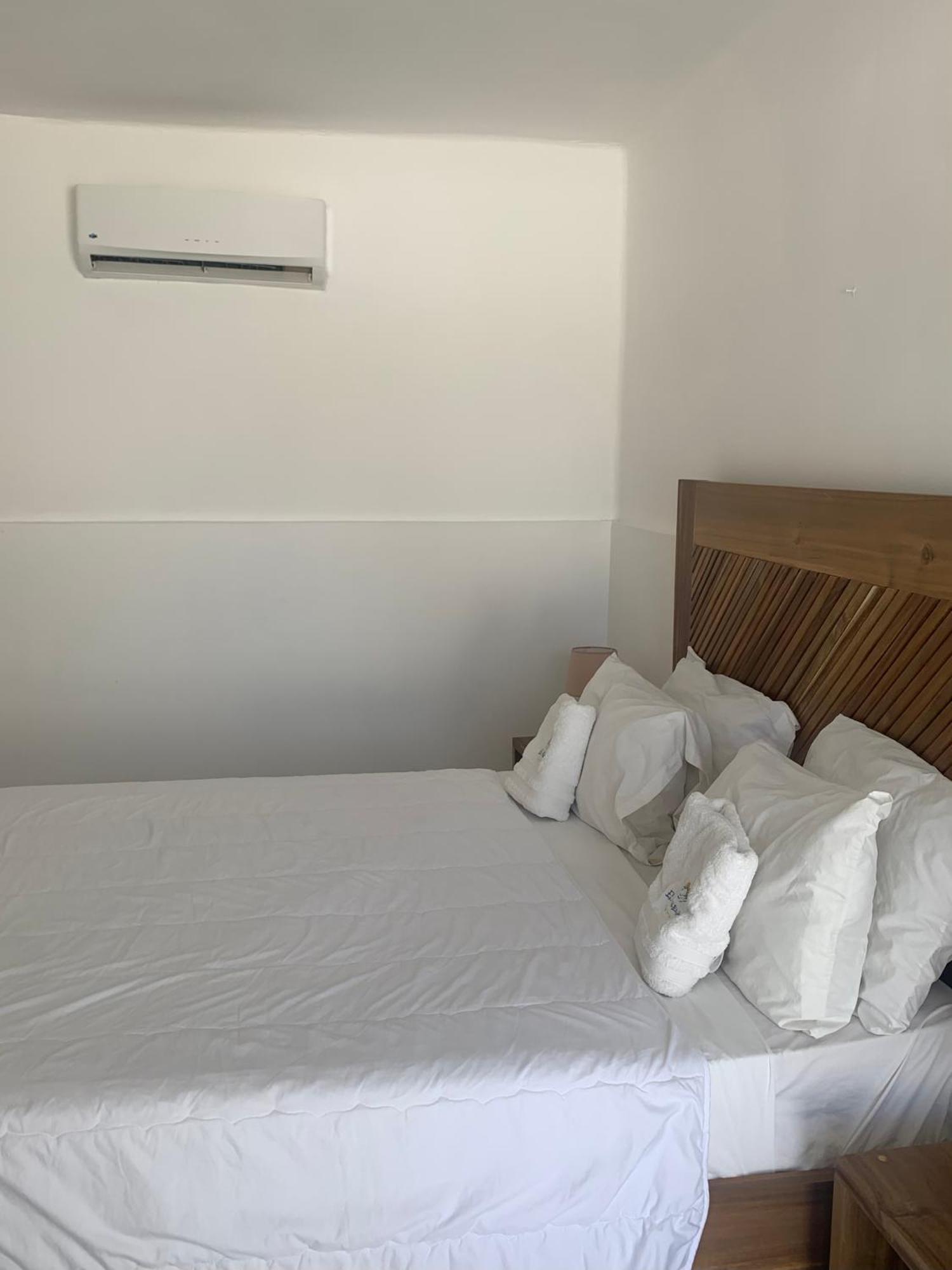 Hotel El Quemaito - Luxury Oceanfront Retreat Barahona Екстериор снимка