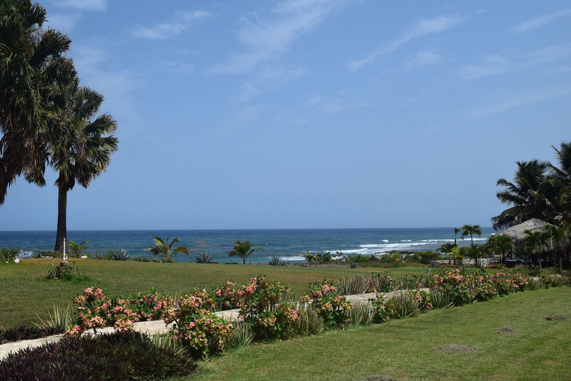Hotel El Quemaito - Luxury Oceanfront Retreat Barahona Екстериор снимка